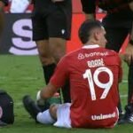 Borré deixa o gramado - Foto: Sportv/Premiere