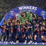 Paris Saint Germain levantando a taça da Champions Foto: Divulgação/PSG/Uefa