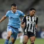 Rony enfrentando os chilenos - Foto: Divulgação/ Pedro Souza / Atlético-MG