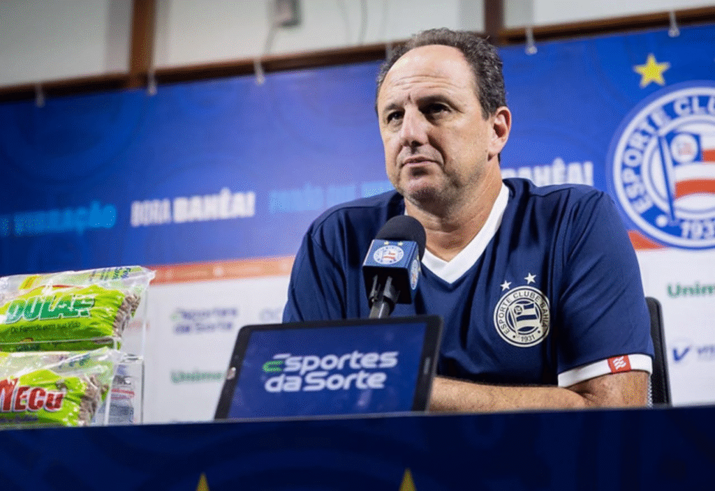 Rogério Ceni em entrevista coletiva no Bahia. Foto: Letícia Martins/EC Bahia