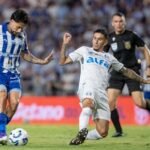 Grêmio foi derrotado por 3 a 2 em Alagoas - Foto: Marlon Costa/Agif/Gazeta Press
