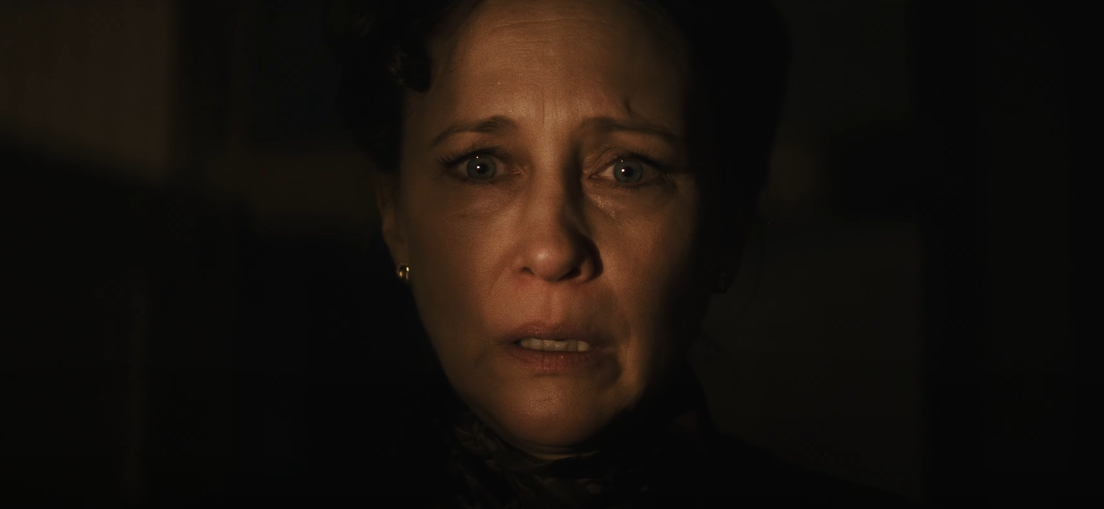 Vera Farmiga como Lorraine Warren em 'Invocação do Mal 4' - Foto: Youtube/Warner Bros.