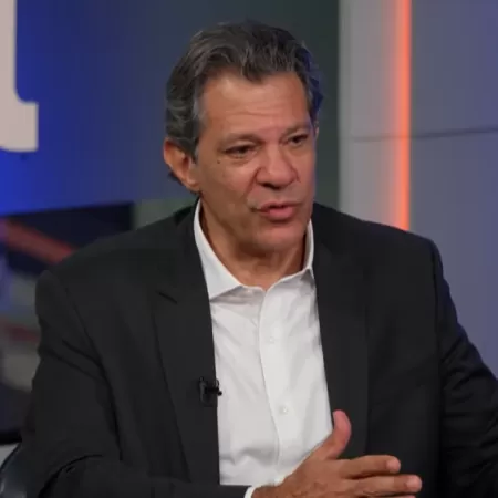 Fotos: Reprodução/ Canal UOL