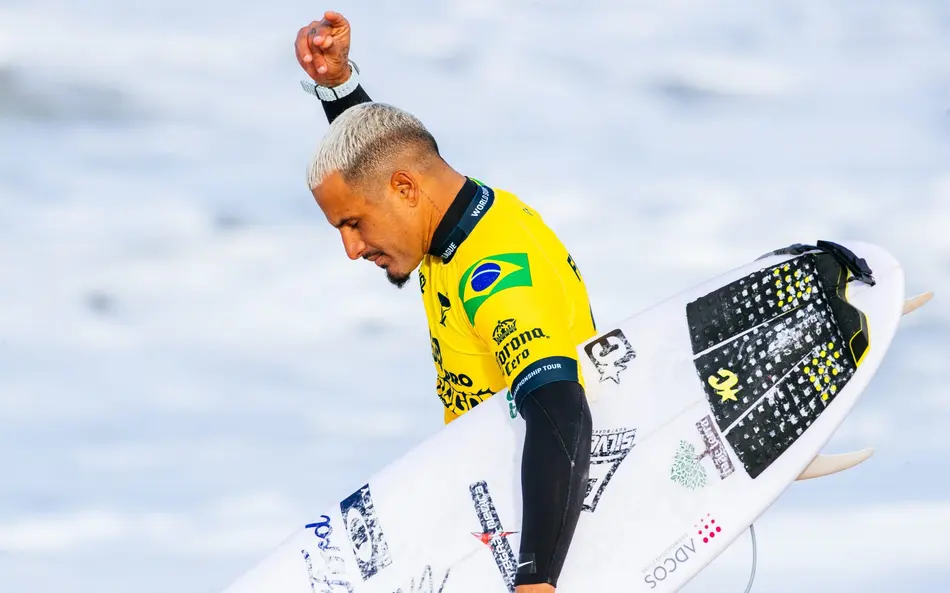 Jordy Smith: Ítalo Ferreira pode perder a lycra amarela - Foto: Laurent Masurel/World Surf League