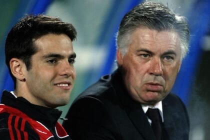 Kaká e Ancelotti juntos no Milan, em 2009 Foto: Karim Sahib/Getty Images