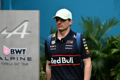 Max Verstappen, da Red Bull, no GP de Miami - Foto: Chandan Khanna/AFP