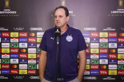 Rogerio Ceni aponta erro tático e vê Bahia ser goleado - Foto: Rafael Rodrigues