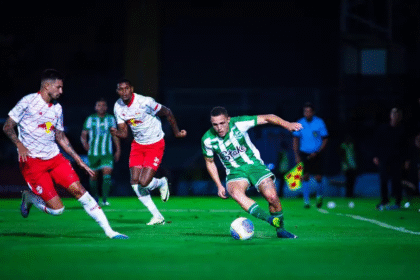 Bragantino e Juventude se enfrentam nesta segunda - Foto: Fernando Alves/ECJ