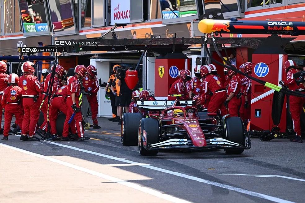 Ferrari: Lewis Hamilton durante o GP de Mônaco da Fórmula 1 — Foto: Mark Sutton - Formula 1/Formula 1 via Getty Images