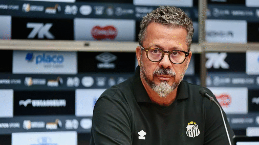 Vitória: Após 24anos de parceria como auxiliar de Tite, Cleber Xavier chega ao Santos para primeiro trabalho como técnico - Foto: Vanessa Rodrigues/AT