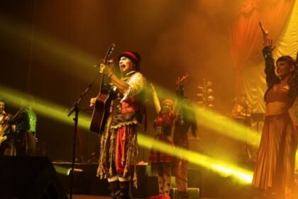 O Teatro Mágico - Foto: Vinny Campos