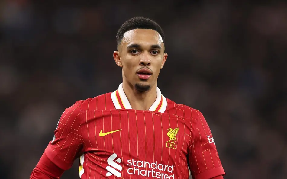 Alexander-Arnold em ação pelo Liverpool na temporada de 2024/25 (Foto: Divulgação/Instagram)