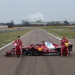 Ferrari encontra sérias dificuldades de ser competitiva nesta temporada, que segue sendo conduzida pela McLaren - Foto: Getty Images