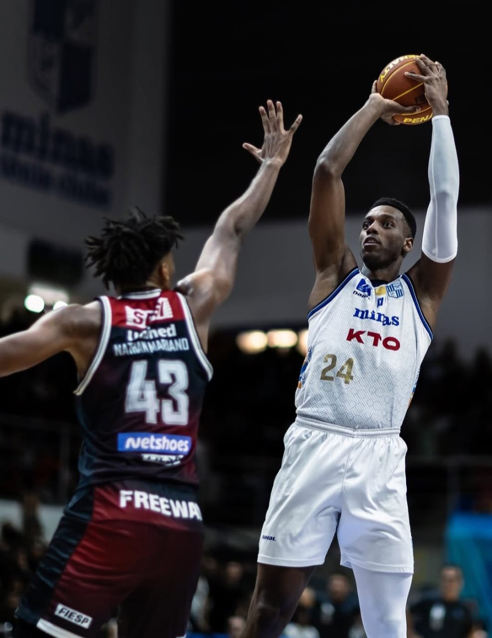 Minas e Franca fizeram duelo animado pelo NBB (Foto: Hedgard Moraes/MTC)