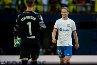 Ter Stegen e De Jong em campo - Foto: Getty Images