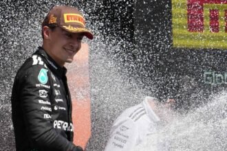 Russell comemorando a vitória no GP do Canadá - Foto: Mercedes/AP