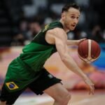 Marcelinho Huertas em jogo - Foto: Yasuyoshi CHIBA/AFP