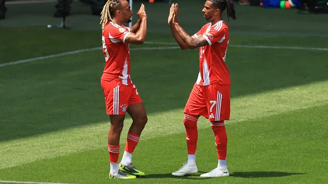 Boey e Olise se destacaram pelo Bayern contra o Auckland - Foto: Reuters/Katie Stratman
