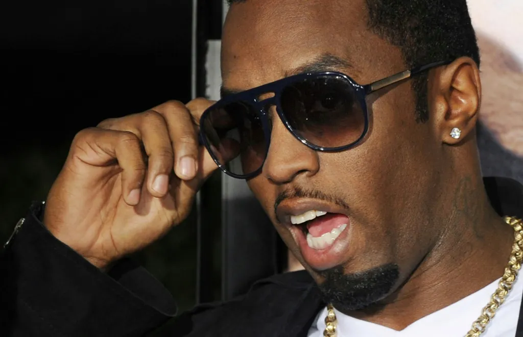 Sob o pseudônimo de "Jane", ex-parceira, depõe durante julgamento de Sean "Diddy" Combs - Foto: Reuters