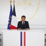 O presidente francês Emmanuel Macron realiza uma coletiva de imprensa no Palácio do Eliseu, em Paris, na sexta-feira,13 de junho de 2025 - Foto: Michel Euler/AP
