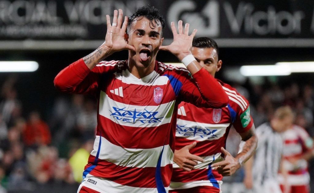 Reinier comemorando gol pelo Granada, clube em que passou - Foto: Reuters