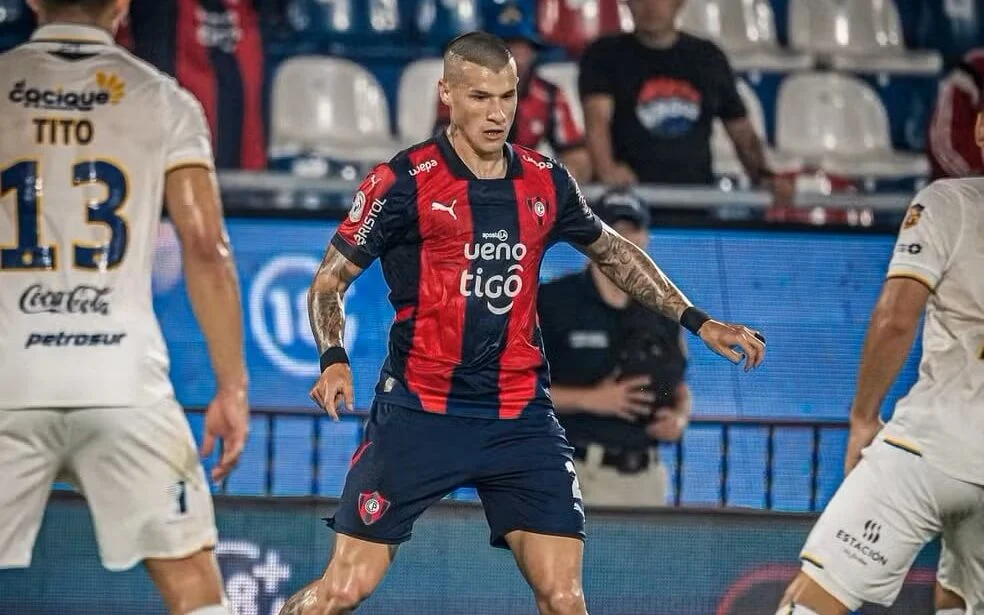 Alan Benítez tem seu contrato terminando em junho (Foto: Cerro Porteño/Divulgação)