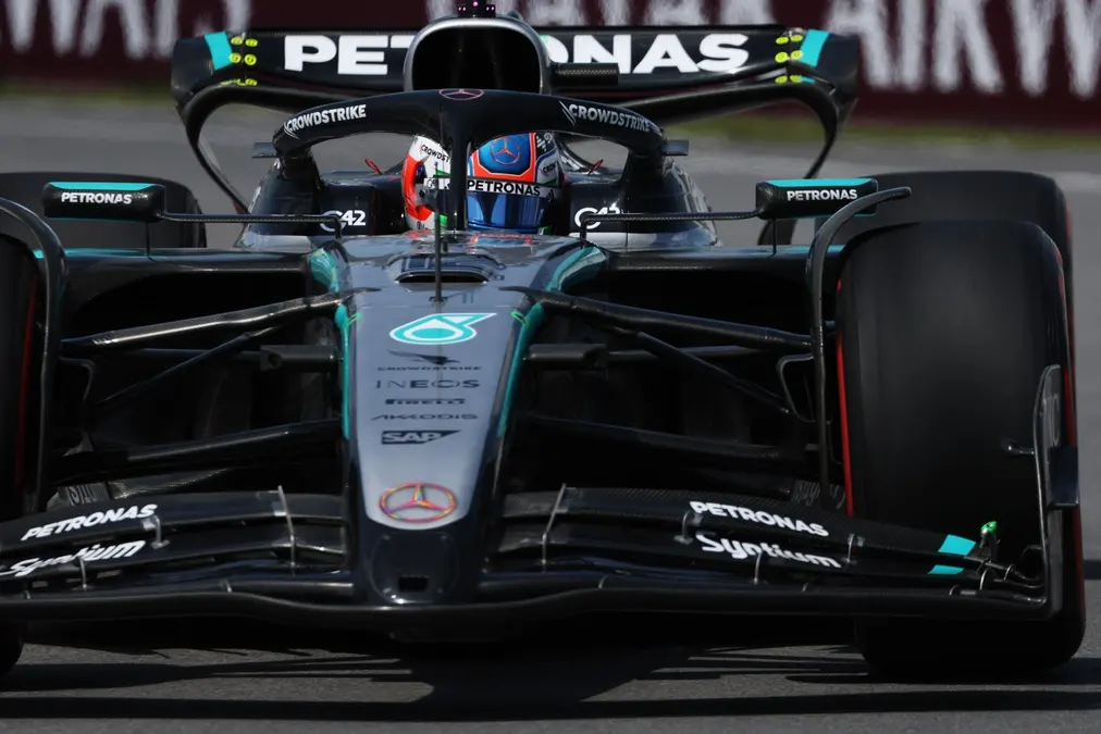 O novato italiano conquistou um lugar entre os três primeiros no Circuito Gilles Villeneuve após largar em quarto no grid - Foto: AFP
