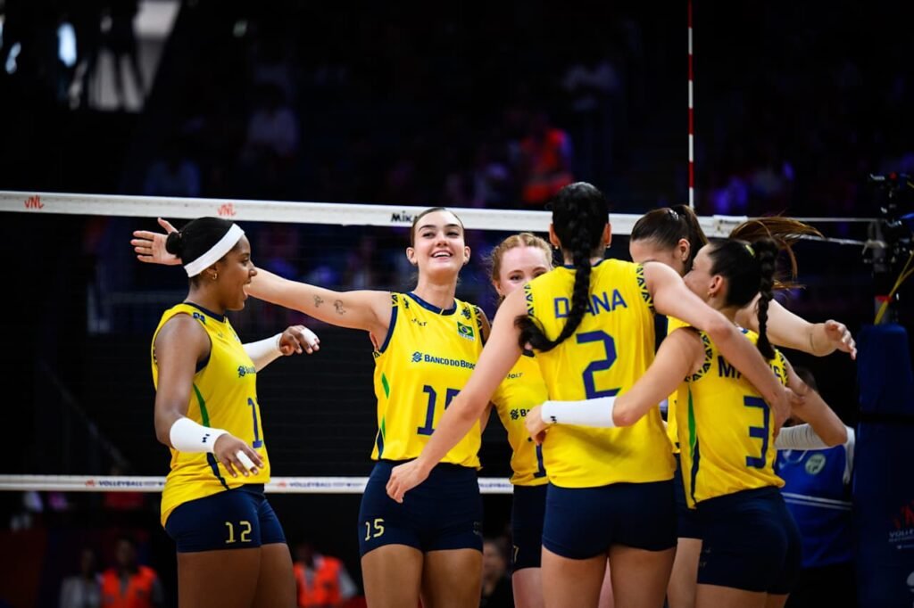Brasil vence o 3º set e vira a partida contra as belgas – Foto: Reprodução/VNL Images