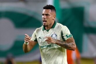 Paulinho em ação com camisa do Palmeiras. Foto: REUTERS/Hannah Mckay