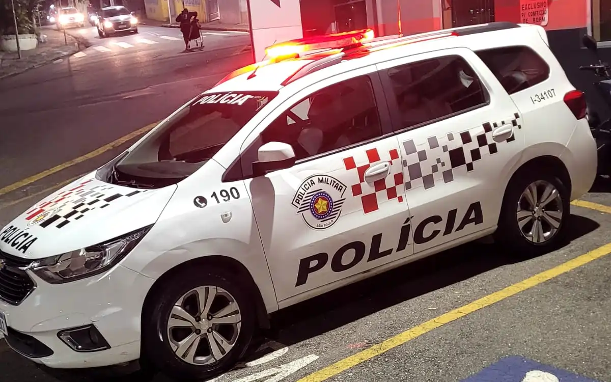 Criança de 6 anos salva mãe de violência doméstica
