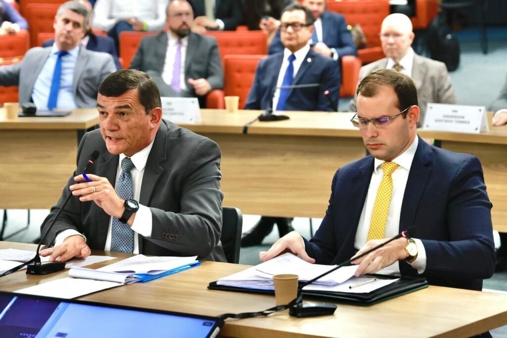 O general Paulo Sérgio Nogueira reclamou de perguntas feitas pelo próprio advogado, Andrew Farias, durante interrogatório no STF nesta terça-feira (10) - Foto: Fellipe Sampaio/STF