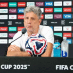 Renato Gaucho trabalha para recuperar confiança do jogador Everaldo Fotos: Fluminense SC