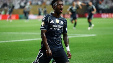 Vini Jr. dá show e Real Madrid vai as oitavas. Foto: REUTERS/Lee Smith