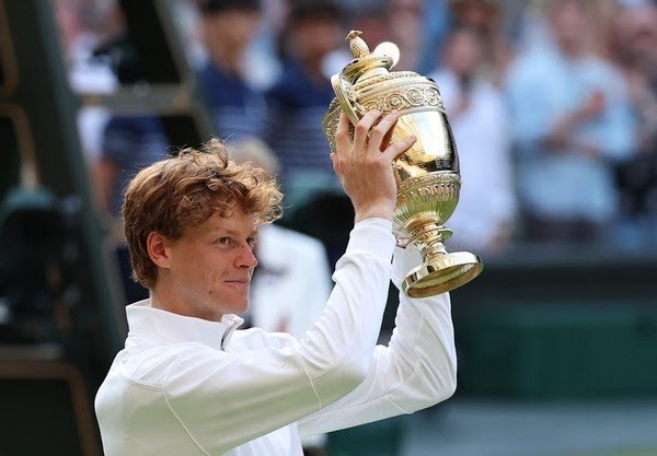 Jannik Sinner conquista título inédito em Wimbledon - Foto: REUTERS/Toby Melville
