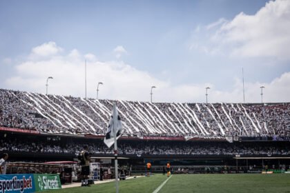O maior público do Santos como mandante de 2024 foi no Morumbis pelo Paulistão - Foto: Reprodução/Raul Baretta/Santos FC