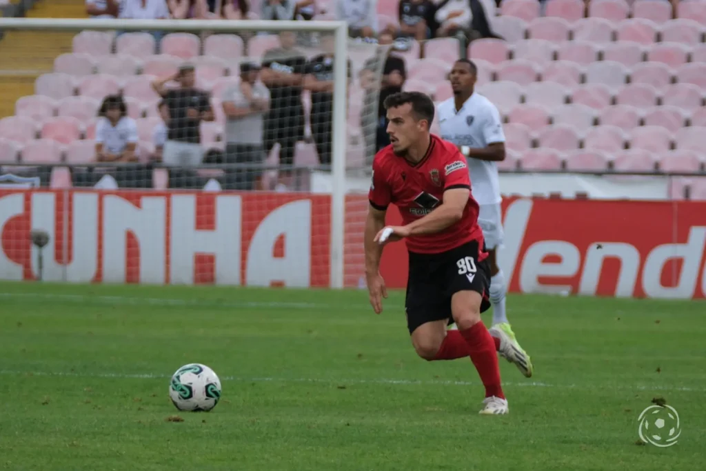 André Silva atuando pelo FC Penafiel - Foto: Reprodução/FC Penafiel