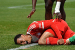 Jamal Musiala sofre fratura em jogo entre PSG x Bayern. Foto: Peter Zay/Anadolu via Getty Images
