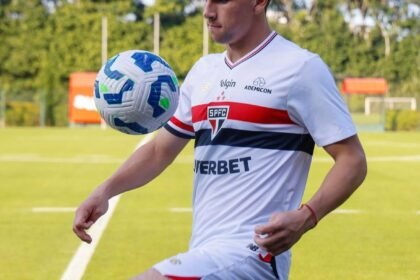 São Paulo anuncia atacante chileno. Foto: Divulgação/Instagram: São Paulo FC