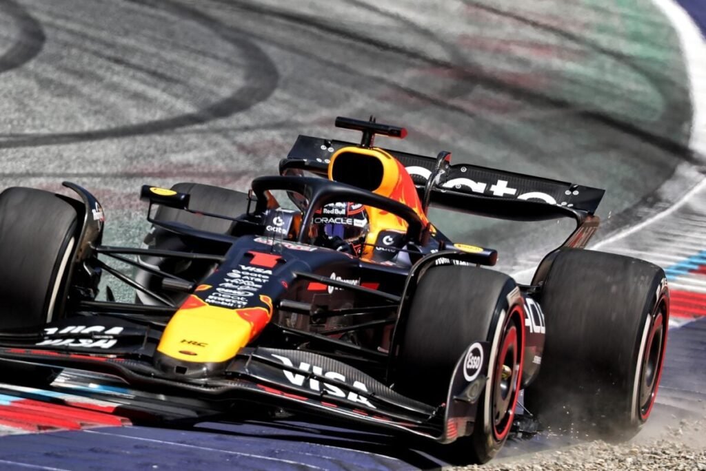Verstappen em ação - Foto: XPB Images