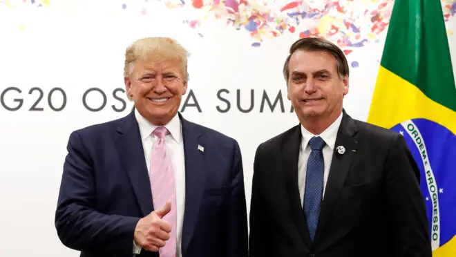 Ex-presidente Jair Bolsonaro (PL) e o presidente dos EUA Donald Trump - Foto: Reprodução/Alan Santos/PR