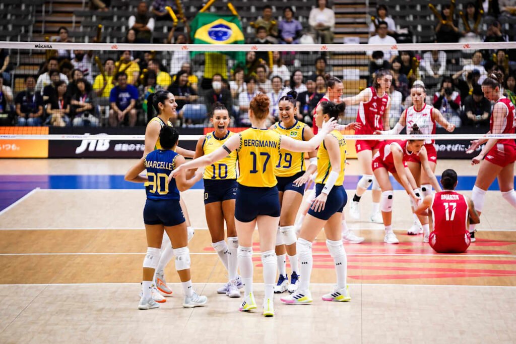 Assumindo a liderança ofensiva, Gabi foi a maior pontuadora do jogo com 24 pontos. Bergmann teve seu melhor desempenho na VNL - Foto: Reprodução/VNL Images