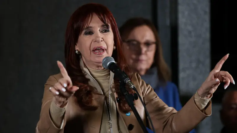 Cristina Fernández de Kirchner nega categoricamente as acusações - Foto: Reprodução/Getty Images