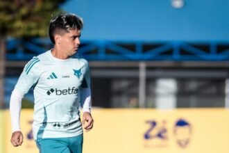 Fagner deve ser mantido no time titular com ausência de William - Foto: Reprodução/Cruzeiro/Gustavo Aleixo