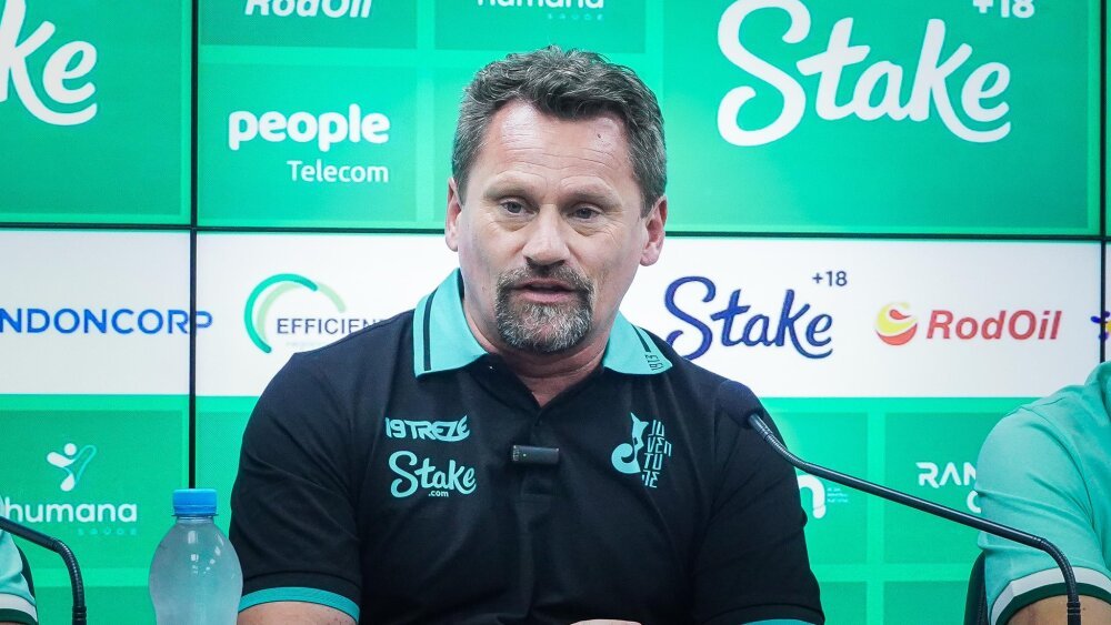 Fábio Matias em coletiva pelo Juventude - Foto: Reprodução/Fernando Alves/ECJ