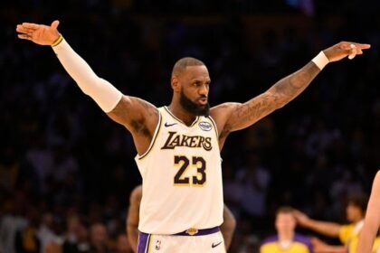 LeBron James pelos Lakers na NBA - Foto: John McCoy/Getty Images