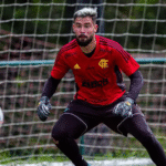 Goleiro Matheus Cunha
