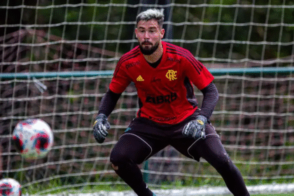 Goleiro Matheus Cunha
