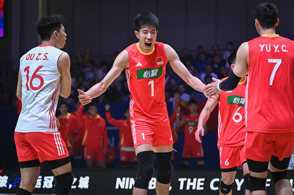 China larga na frente e vence 1º set - Foto: Reprodução/VNL Images