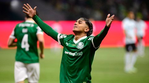 Facundo Torres comemora gol do Palmeiras contra o Grêmio - Foto: Reprodução/Marcos Ribolli