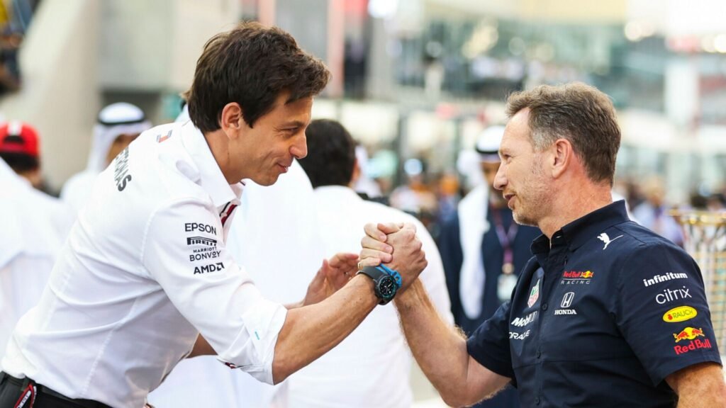 Christian Horner, diretor da equipe Red Bull e seu rival de equipe Toto Wolff - Foto: Reprodução/Getty Images